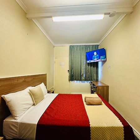 Wattle Tree Motel Кутамундра Екстериор снимка