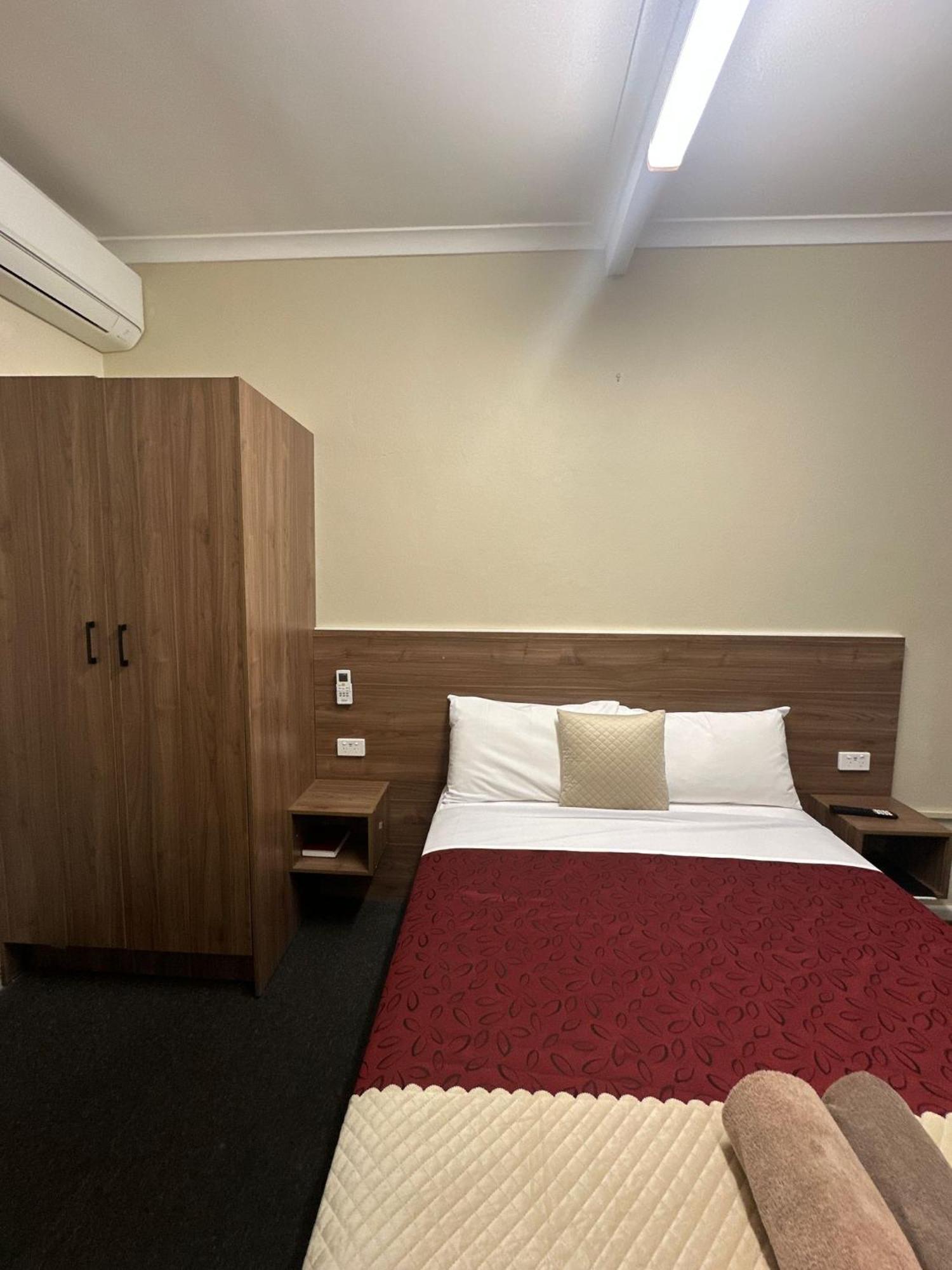 Wattle Tree Motel Кутамундра Екстериор снимка