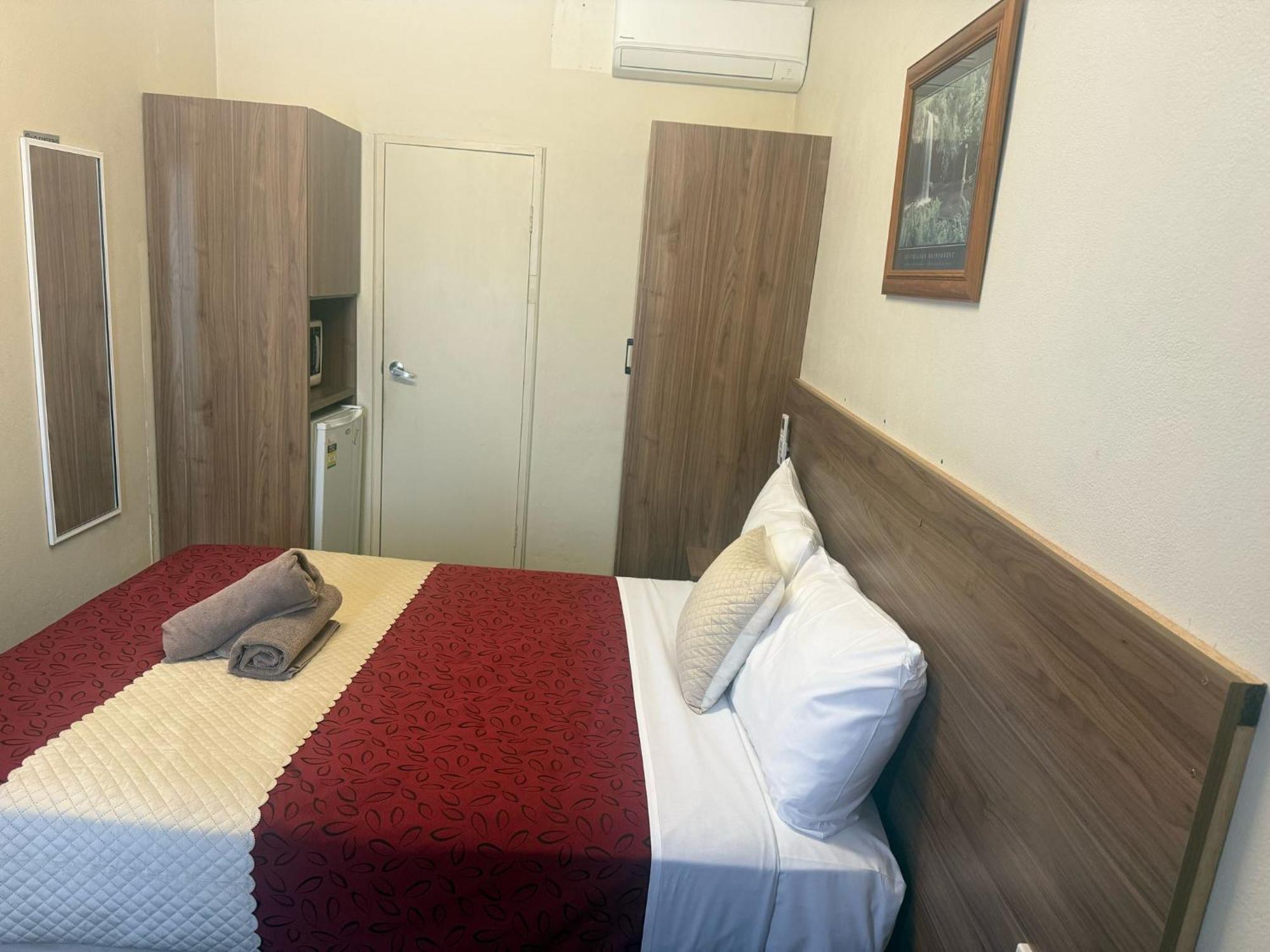 Wattle Tree Motel Кутамундра Екстериор снимка