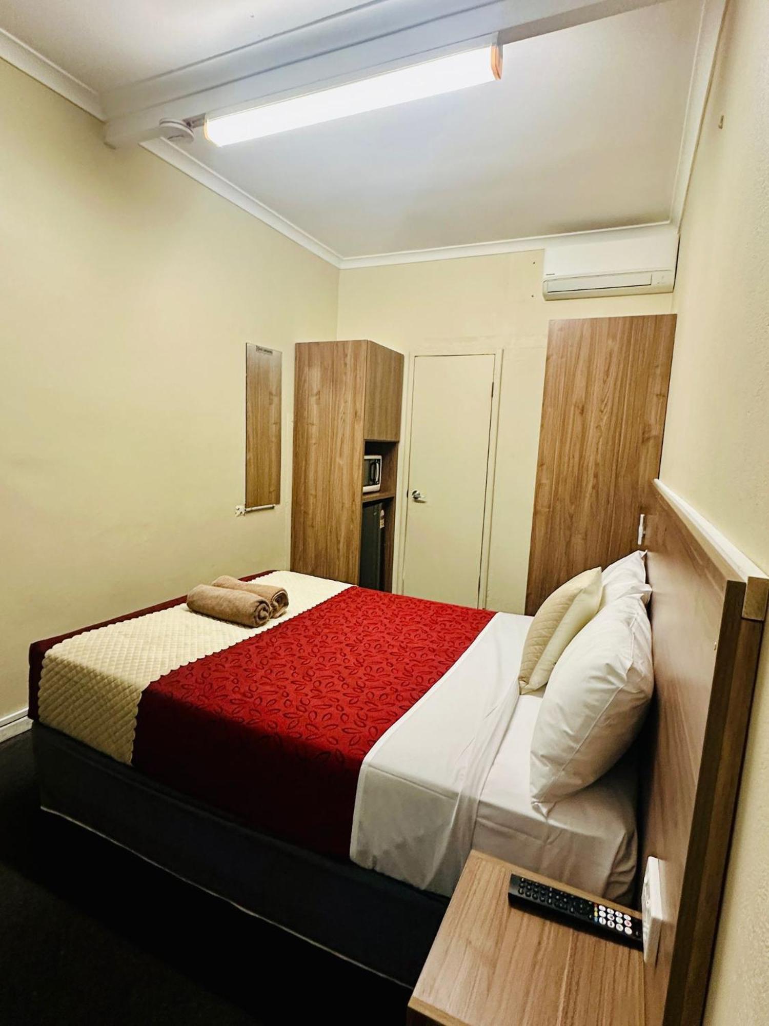 Wattle Tree Motel Кутамундра Екстериор снимка